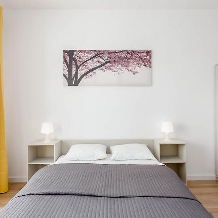 Chill Apartments Warsaw Airport ภายนอก รูปภาพ