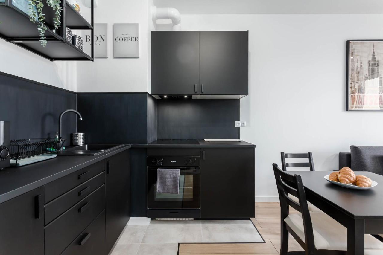 Chill Apartments Warsaw Airport ภายนอก รูปภาพ
