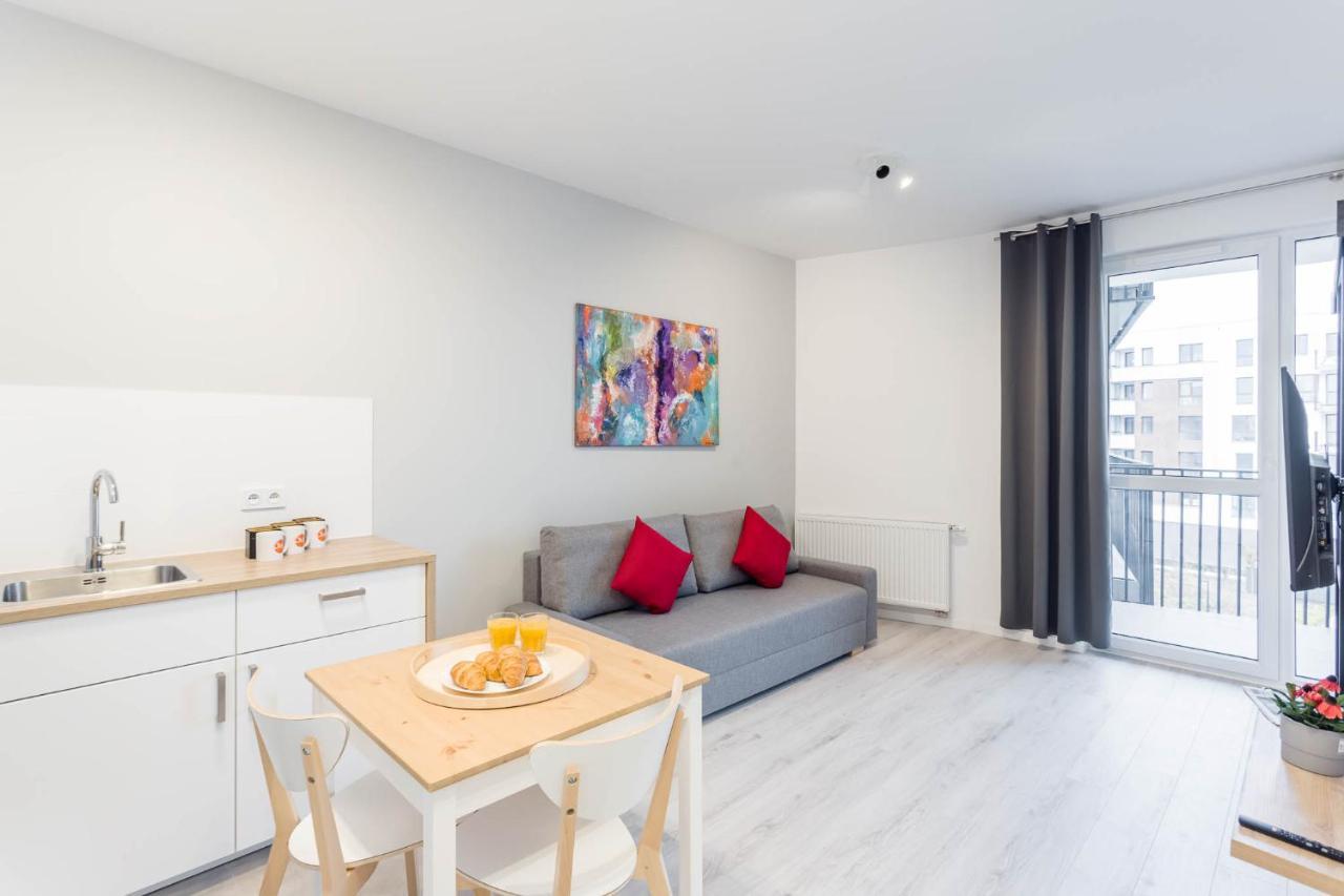 Chill Apartments Warsaw Airport ภายนอก รูปภาพ