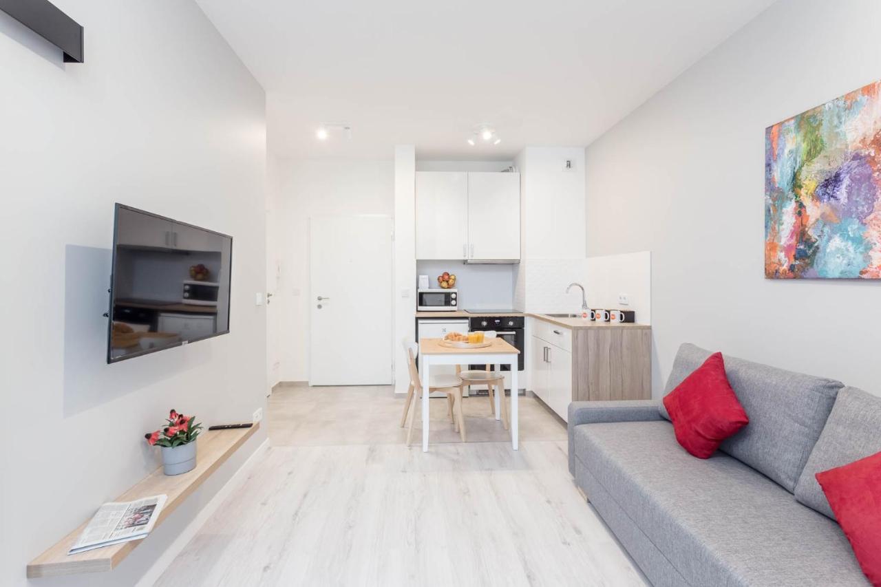 Chill Apartments Warsaw Airport ภายนอก รูปภาพ