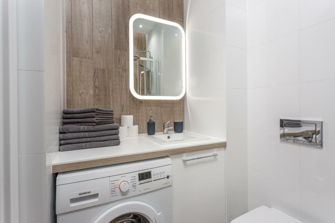 Chill Apartments Warsaw Airport ภายนอก รูปภาพ